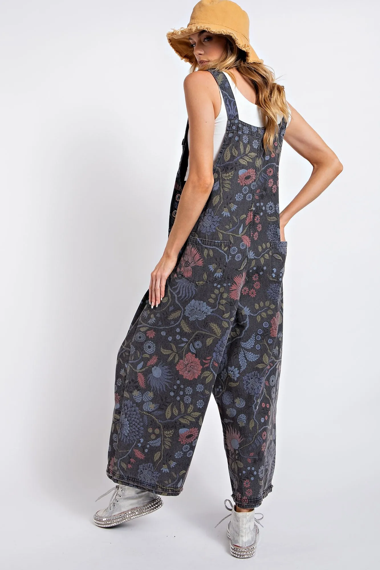 Easel Overalls loose wide leg - Black Floral Print