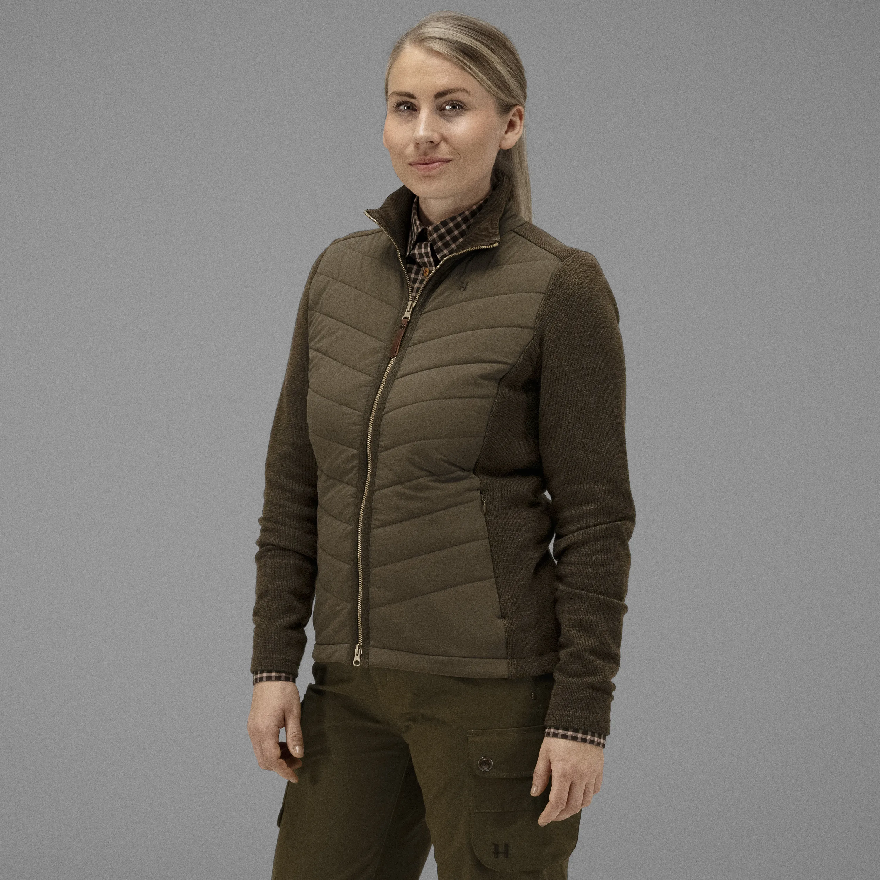 Härkila Women&#x27;s Retrieve Insulated Cardigan Dark Warm Olive | Buy Härkila Women&#x27;s Retrieve Insulated Cardigan Dark Warm Olive here | Outnorth