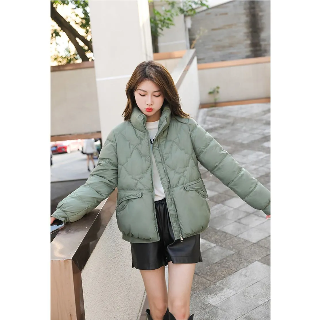 Lightweight Zip-Up Cropped Puffer Jacket